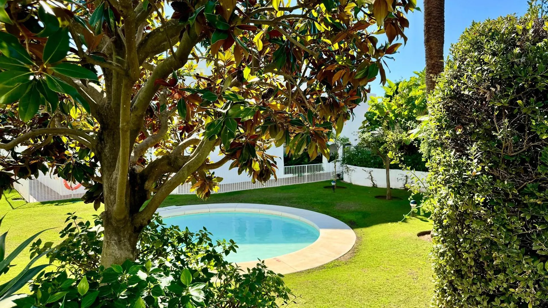 Birdie Luxury Golf Rio Real House - Eaw Homes Марбелья 0*,  Испания